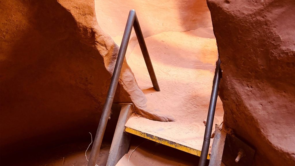 Antelope Canyon Tours - Which Section of Antelope Canyon is Best for Anyone with Mobility Issues? 7 Antelope Canyon Tours - antelope canyon info which section is the best img8